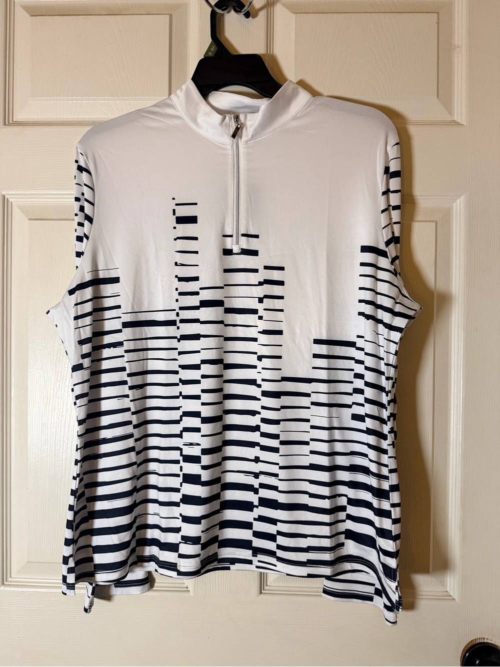 Women's Acegolfs White Long-Sleeve 1/4 Zip Polo with Black Stripe Pattern